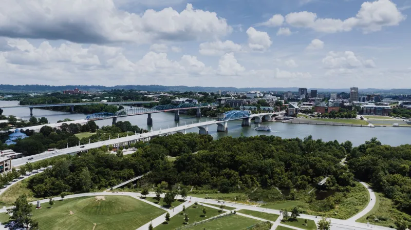 Thousands of Americans Cross This Bridge Every Day — The Government Swears It Doesn't Exist