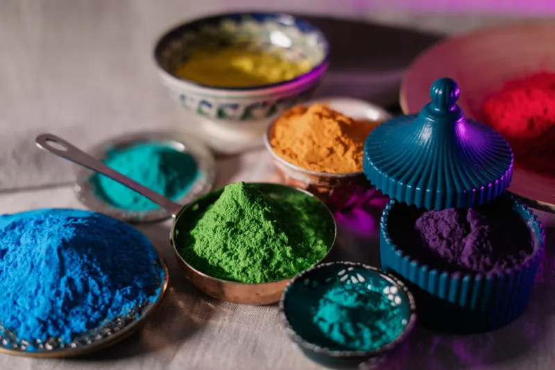 A Lab Accident in Oregon Produced a Color the World Hadn't Seen in 200 Years — Then Things Got Complicated